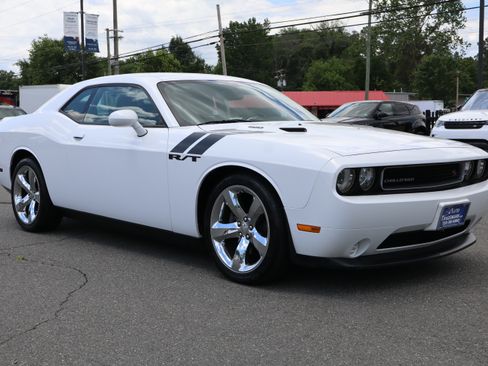 Used 2013 Dodge Challenger R/T Plus RWD image 10