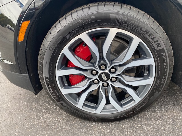 Used 2024 Cadillac XT5 AWD Sport image 11