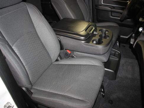 Used 2026 RAM 2500 4x4 Crew Cab Big Horn image 19