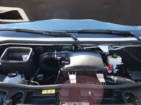 Used 2022 Mercedes-Benz Sprinter 2500 image 28