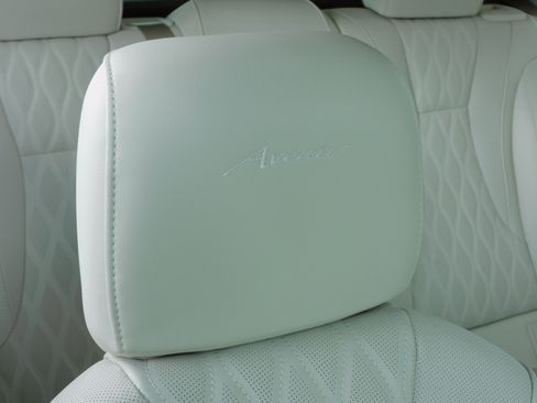 Used 2023 Buick Envision FWD Avenir image 29