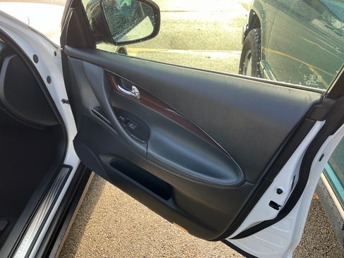 Used 2015 INFINITI QX50 Journey image 18