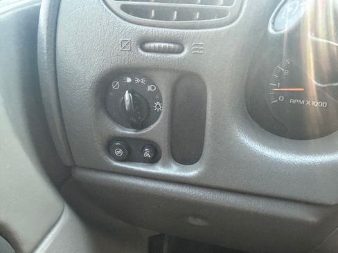 Used 2004 Chevrolet TrailBlazer LS image 11