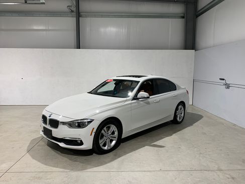 Used 2017 BMW 330i xDrive w/ Driver Assist image 3