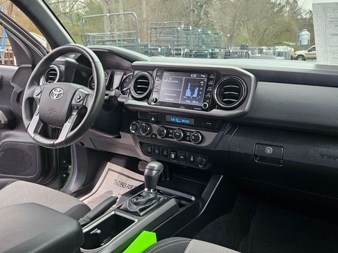 Used 2021 Toyota Tacoma image 15