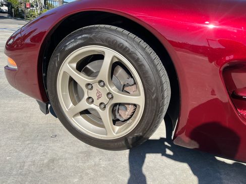 Used 2003 Chevrolet Corvette image 7