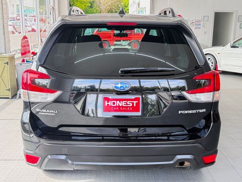 Used 2023 Subaru Forester Premium AWD/4WD image 5