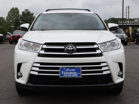 Used 2017 Toyota Highlander AWD LE Plus V6 image 3
