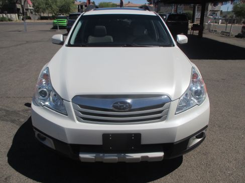Used 2011 Subaru Outback 3.6R Limited AWD/4WD image 17