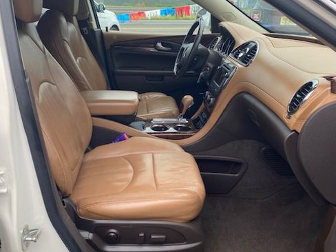 Used 2015 Buick Enclave FWD Leather image 16