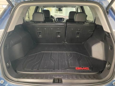 Used 2024 GMC Terrain FWD SLT image 21