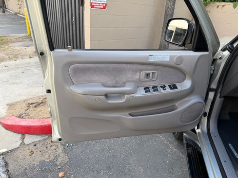 Used 2004 Toyota Tacoma TRD Off-Road image 21