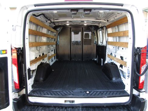 Used 2019 Ford Transit 250 image 10