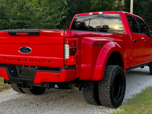 Used 2017 Ford F350 4x4 Crew Cab DRW Super Duty image 5