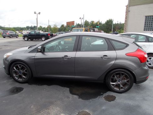 Used 2014 Ford Focus SE Hatchback FWD image 8