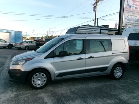 Used 2018 Ford Transit Connect XL image 4