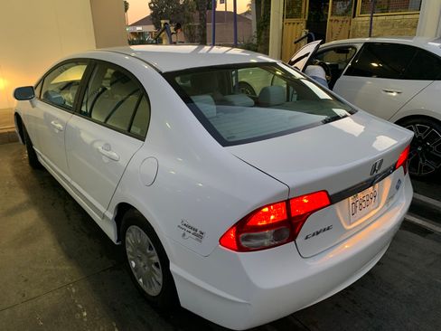 Used 2010 Honda Civic Natural Gas image 1