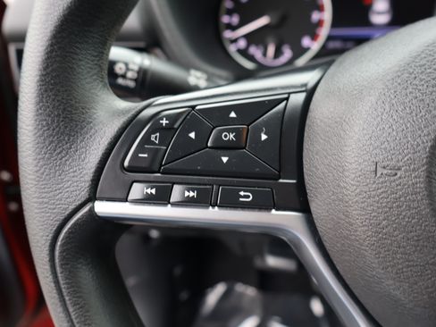 Used 2024 Nissan Sentra SV image 24