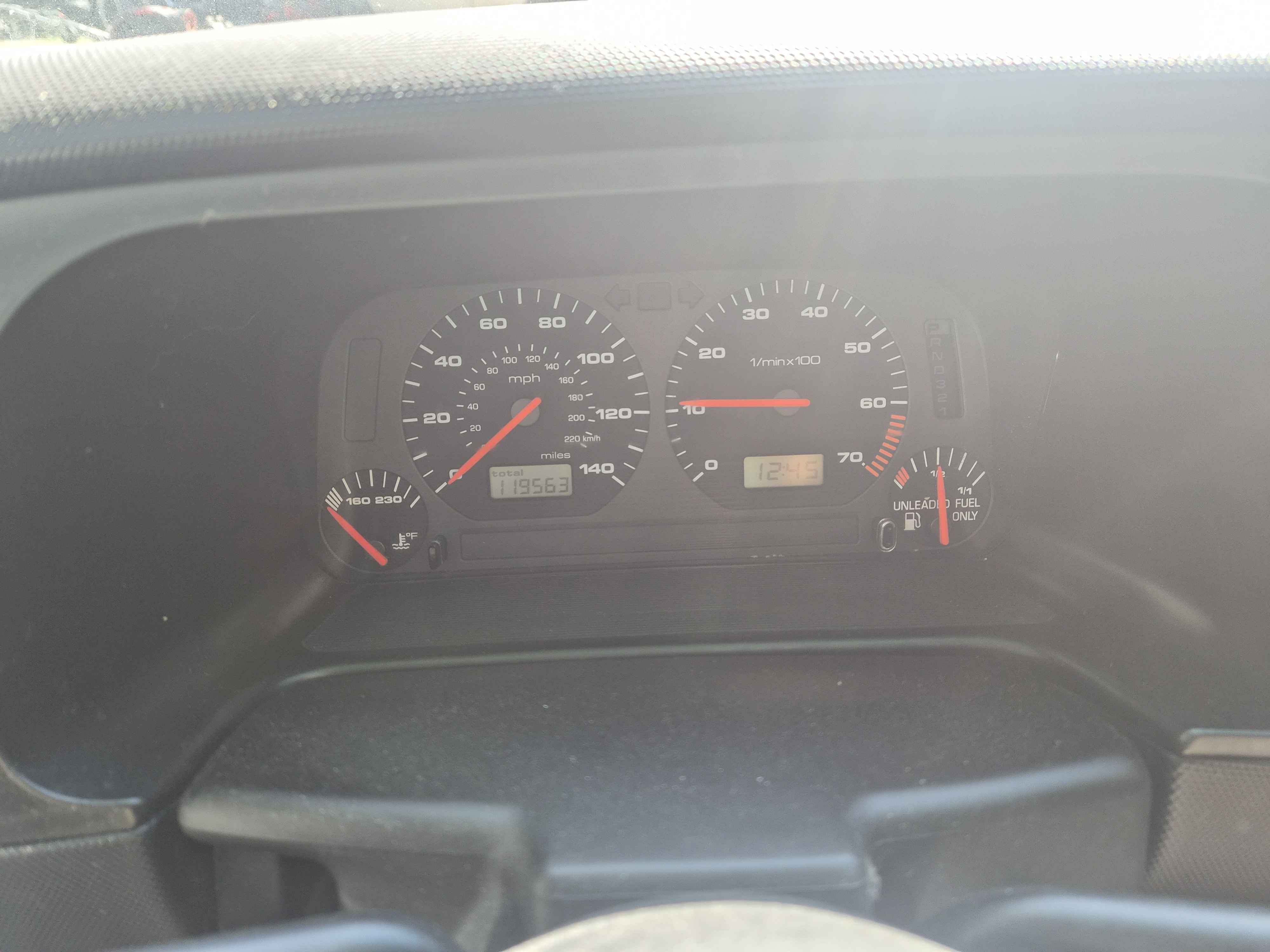 Used 2002 Volkswagen Cabrio GLS FWD image 15