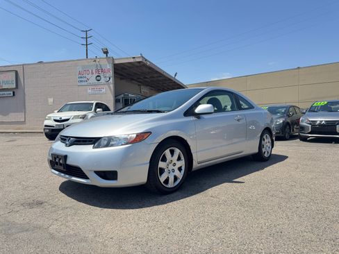 Used 2007 Honda Civic LX Coupe image 3