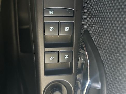 Used 2015 Chevrolet Cruze LT image 18