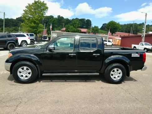 Used 2007 Nissan Frontier 4x4 Crew Cab NISMO image 11