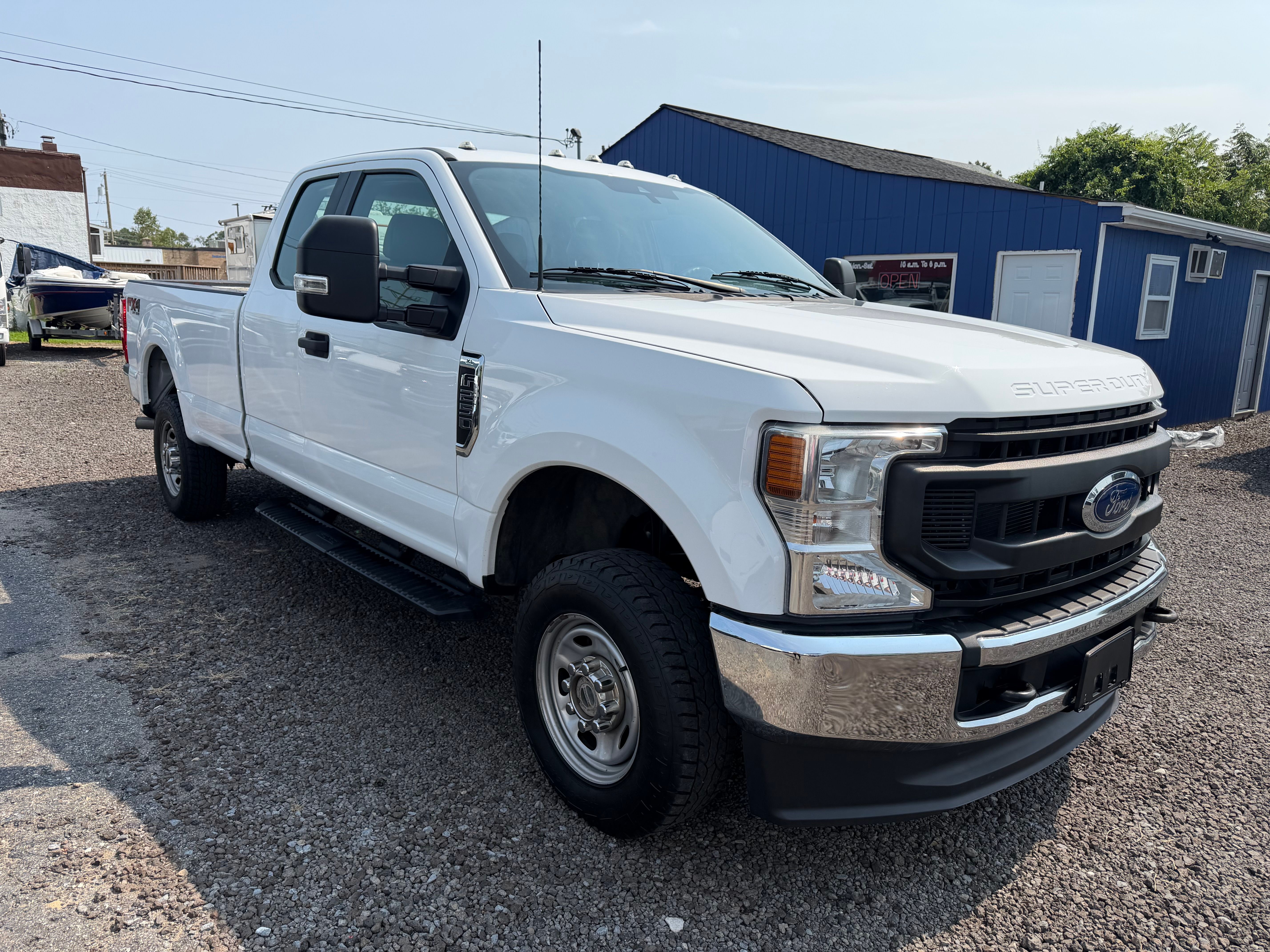 Used 2022 Ford F250 4x4 SuperCab Super Duty image 6