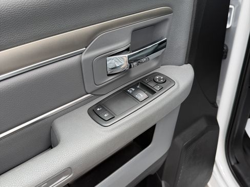 Used 2017 RAM 1500 2WD Regular Cab ST image 7