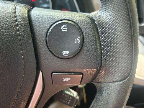 Used 2015 Toyota RAV4 AWD LE image 10