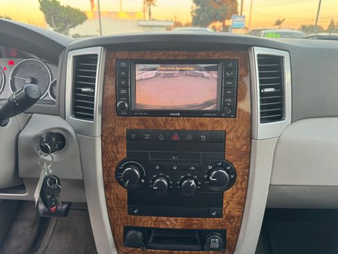 Used 2008 Jeep Grand Cherokee Limited image 25