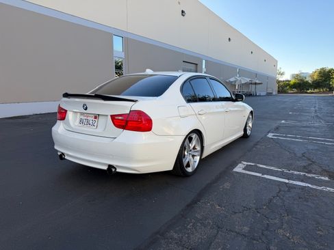 Used 2011 BMW 335i image 4