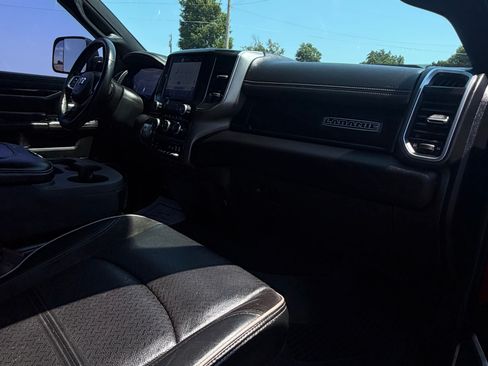 Used 2022 RAM 2500 4x4 Crew Cab Laramie image 14