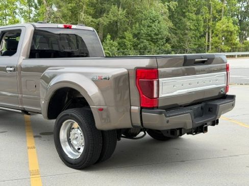 Used 2022 Ford F450 4x4 Crew Cab Super Duty image 9