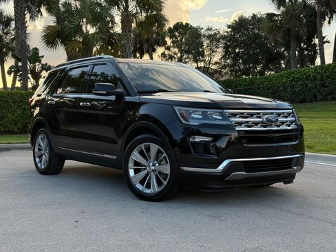 Used 2019 Ford Explorer FWD Limited image 3