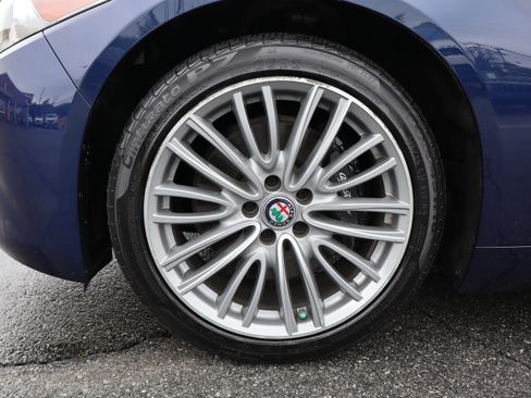 Used 2018 Alfa Romeo Giulia Ti AWD w/ Lusso Package image 28