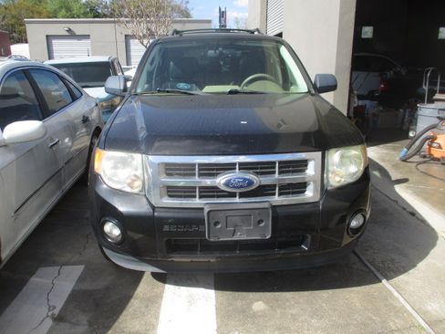 Used 2012 Ford Escape XLT image 2