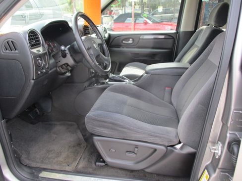 Used 2007 GMC Envoy SLE image 17