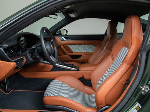 Used 2023 Porsche 911 Sport Classic image 17