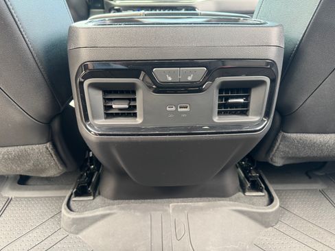 Used 2022 Chevrolet Silverado 1500 ZR2 image 13