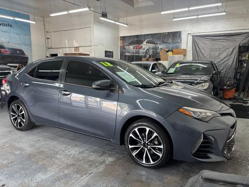 Used 2018 Toyota Corolla SE image 9