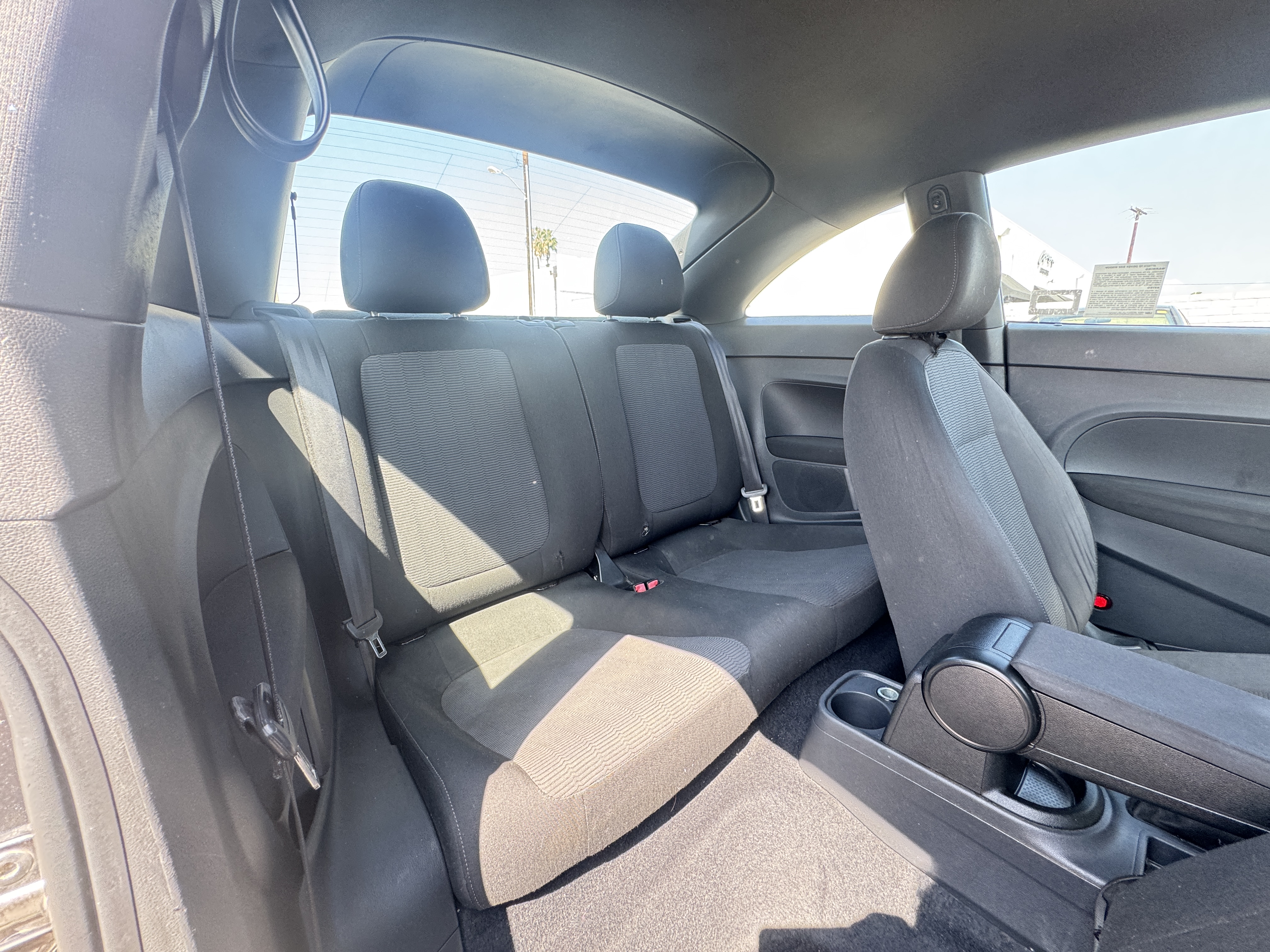 Used 2014 Volkswagen Beetle Coupe FWD image 18