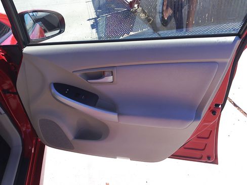 Used 2010 Toyota Prius One image 11
