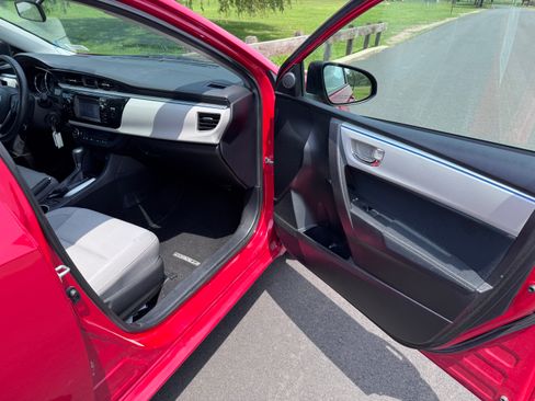 Used 2015 Toyota Corolla LE image 15