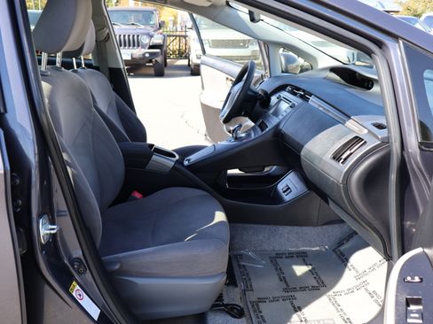 Used 2013 Toyota Prius image 17
