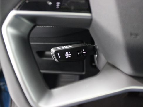 Used 2025 Audi A6 e-tron Premium image 29