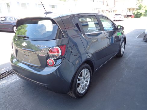 Used 2016 Chevrolet Sonic LT Hatchback FWD image 2
