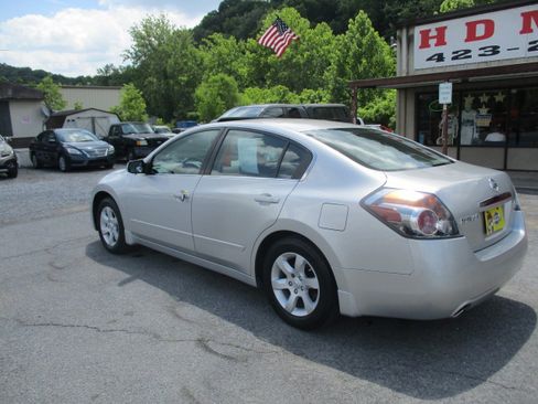 Used 2009 Nissan Altima S FWD image 8
