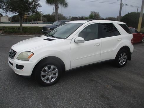 Used 2006 Mercedes-Benz ML 350 image 2