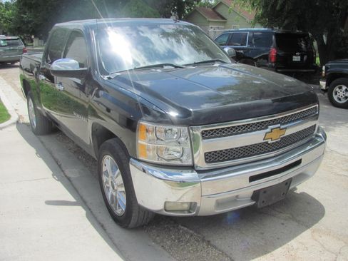 Used 2012 Chevrolet Silverado 1500 2WD Crew Cab LT image 2