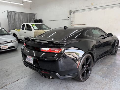 Used 2016 Chevrolet Camaro SS Coupe RWD image 7